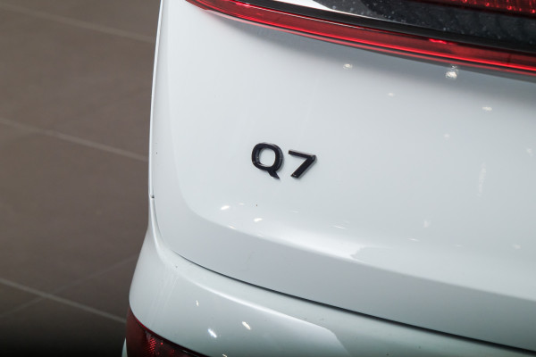 2026 MY25 Audi Q7 4M TDI 210kW S line SUV image 19
