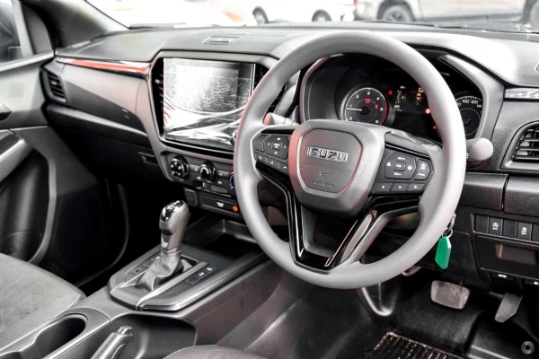 2026 MY25.5 Isuzu D-MAX RG X-RIDER Ute Image 3