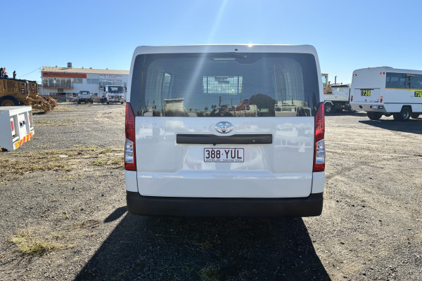 2019 Toyota HiAce GDH300R  Van Image 3