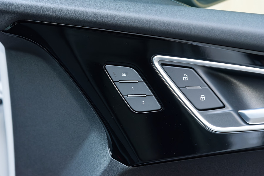 2025 Audi Q4 e-tron F4 55 SUV