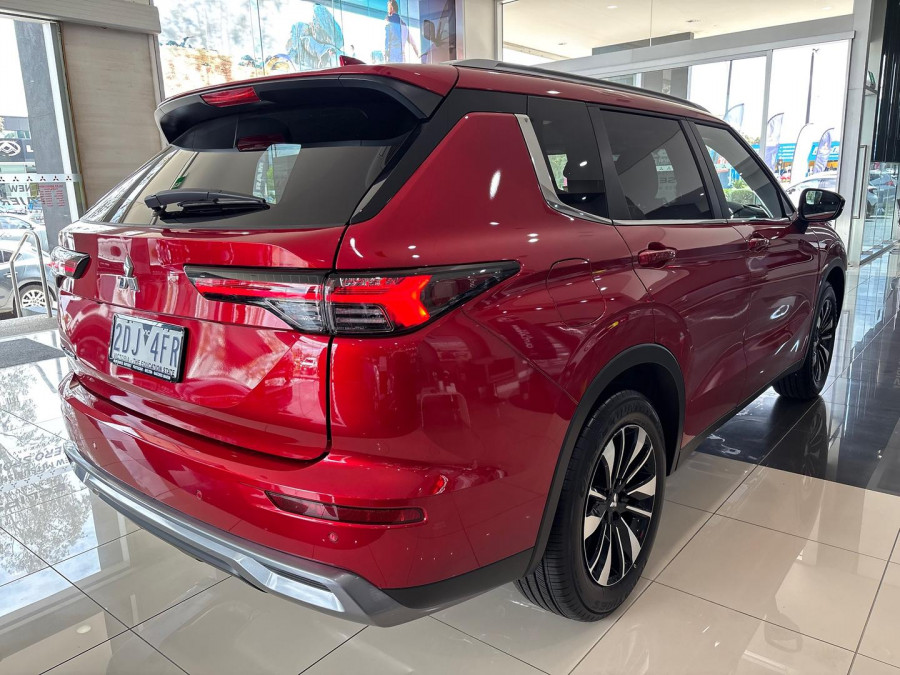 2025 Mitsubishi Outlander ZM LS SUV Image 7