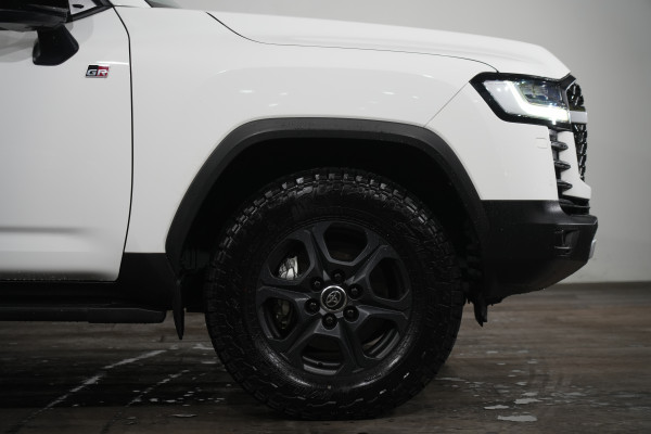 2023 Toyota LandCruiser Lc300 Gr-S (4x4) SUV Image 5