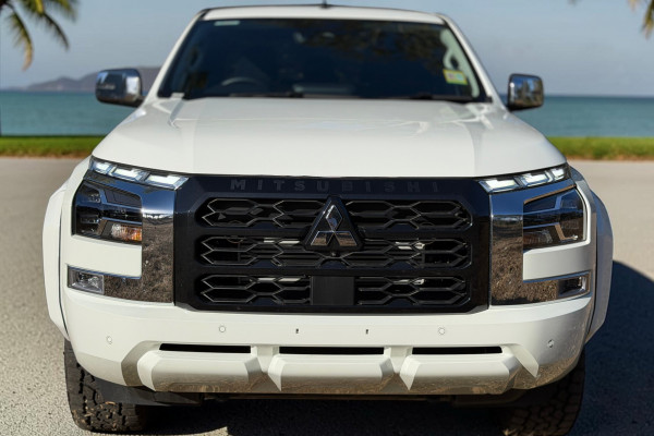 2025 Mitsubishi Triton MV GLS Ute Image 2
