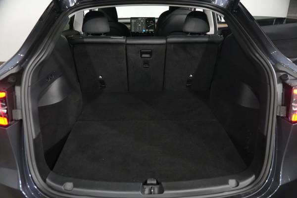 2023 Tesla Model Y  Performance SUV Image 25