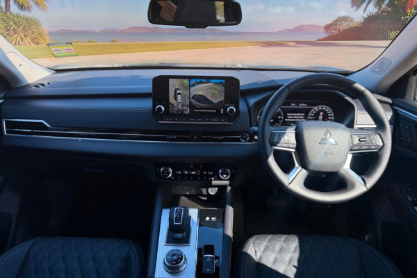 2024 Mitsubishi Outlander ZM PHEV Exceed SUV Image 7
