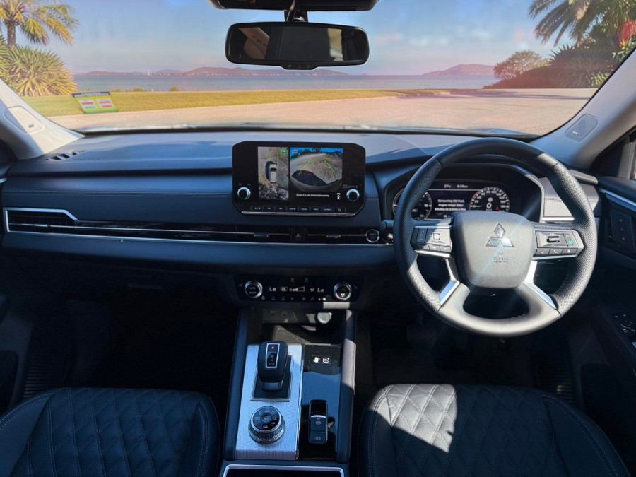 2024 Mitsubishi Outlander ZM PHEV Exceed SUV Image 7