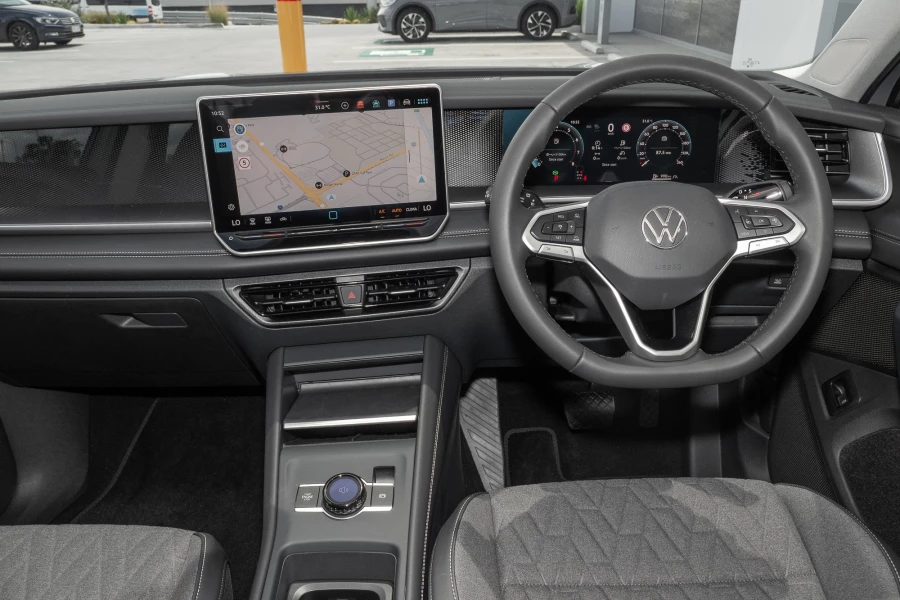 2026 Volkswagen Tayron R4 110TSI Life SUV Image 7