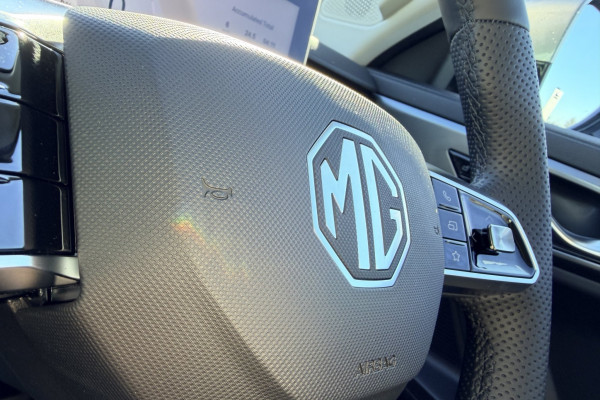 2026 MG HS Super Hybrid Essence SUV Image 14