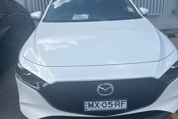 2025 Mazda 3 BP Series G20 Pure Hatch Image 1