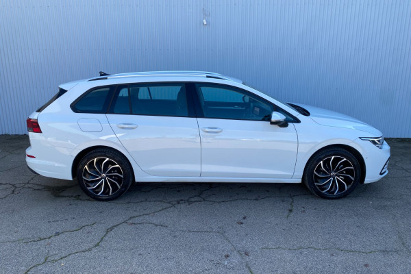 2022 Volkswagen Golf 8 110TSI Life Wagon Image 5