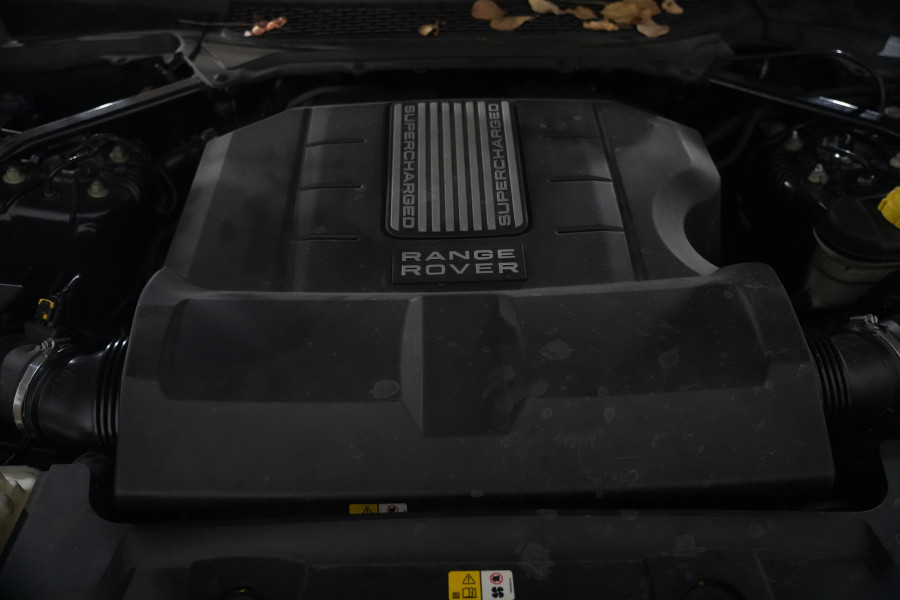 2014 Land Rover Range Rover Autobiography SUV Image 38