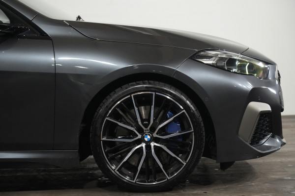 2021 BMW 2 Series M235i xDrive Coupe image 5