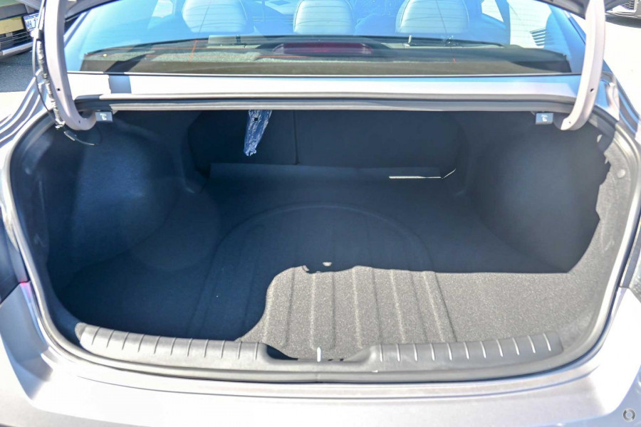 2025 Hyundai i30 CN7.V2 Elite Hybrid Sedan Image 9