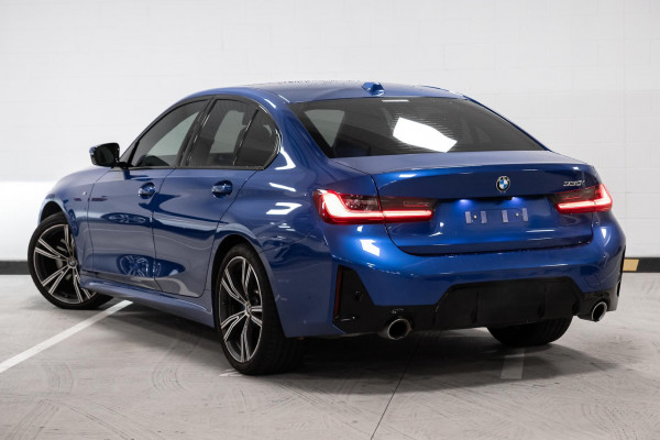 2023 BMW 3 Series G20 330i M Sport Sedan image 2