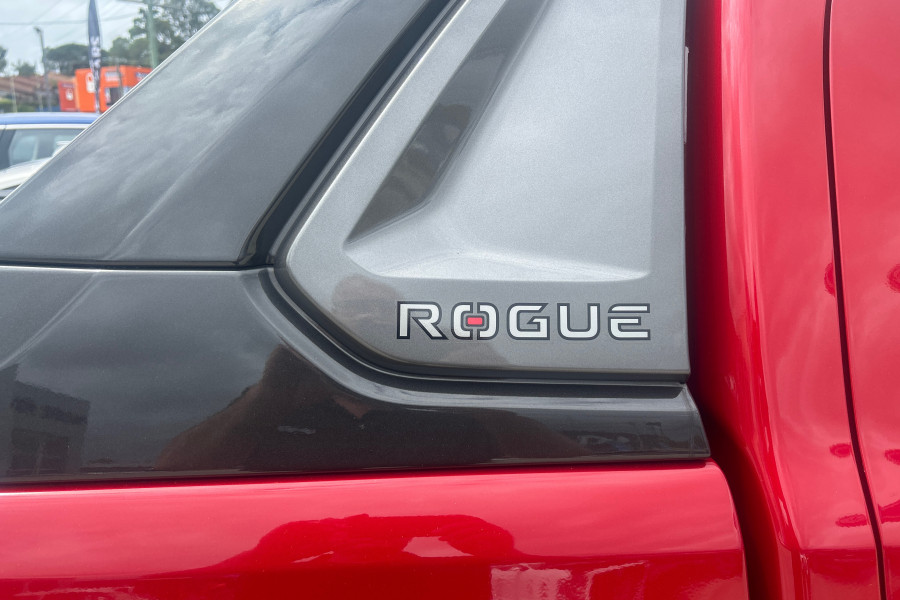 2022 Toyota HiLux GUN126R Rogue Double-Cab Pick-Up Image 23