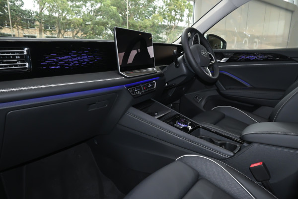 2025 Volkswagen Tiguan CT 150TSI Elegance SUV Image 8
