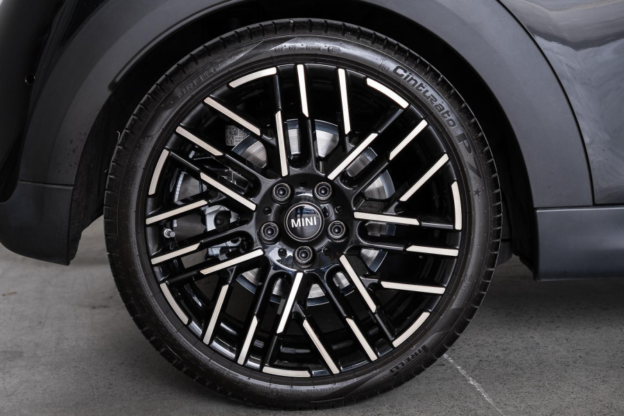 2024 MINI Cooper F66 S Favoured Hatch
