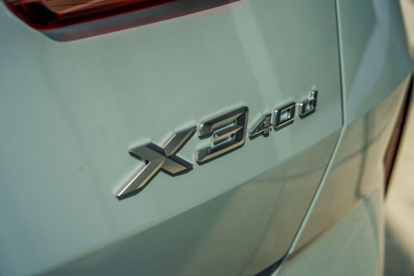 2025 BMW X3 G45 40d xDrive SUV image 11