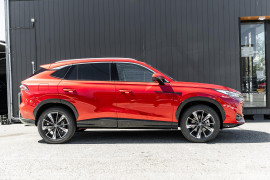 2024 MY24.5 MG HS AS33 Essence SUV