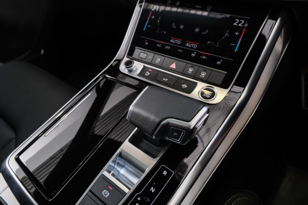 2026 MY25 Audi Q7 4M TFSI 250kW S line SUV image 13