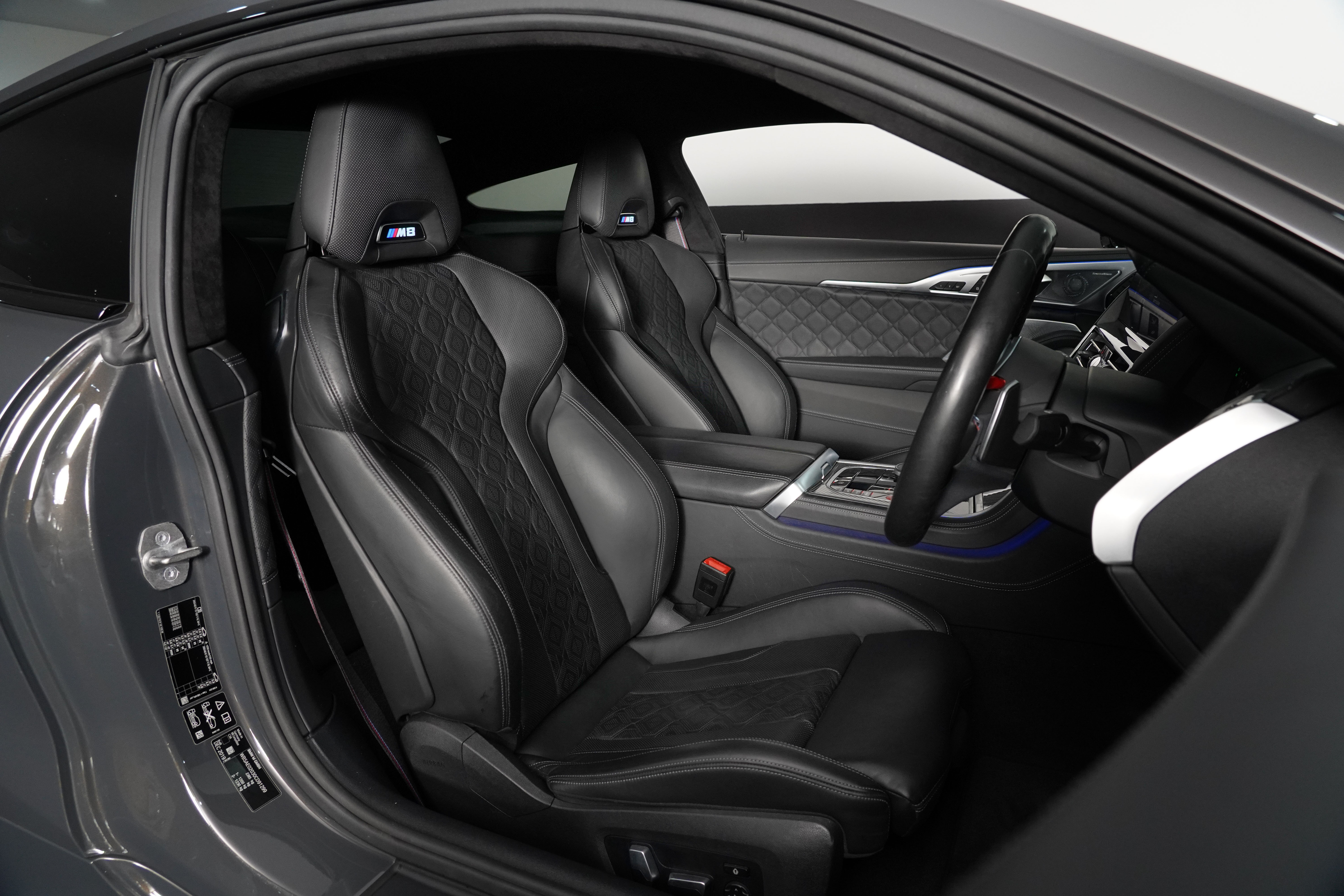2020 BMW M8 Competition Coupe Image 33