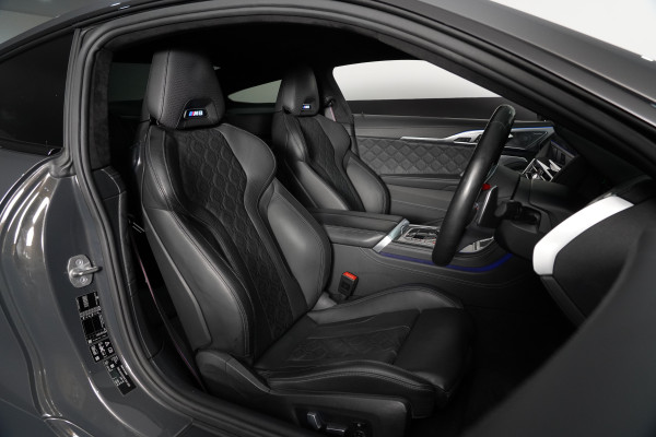 2020 BMW M8 Competition Coupe Image 33