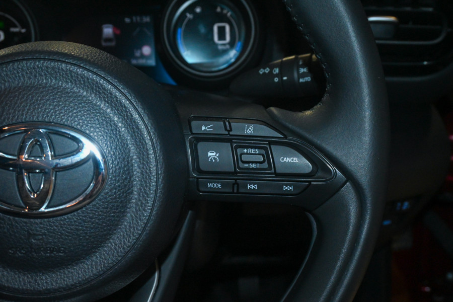 2020 Toyota Yaris Cross MXPJ10R GX SUV Image 13