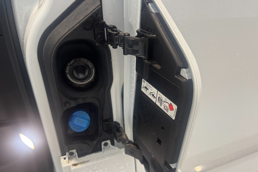 2024 MY24.50 Ford Transit Custom AV Trend SWB Van Image 22