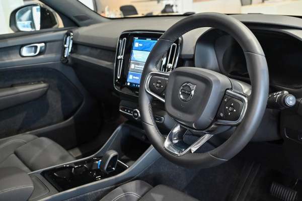 2023 MY24 Volvo XC40  Recharge Pure Electric SUV Image 5
