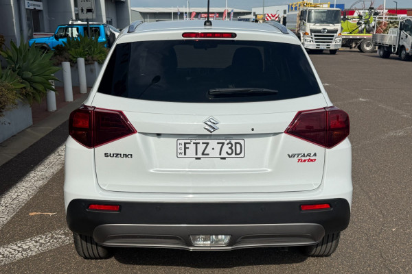 2024 Suzuki Vitara Turbo Wagon Image 7