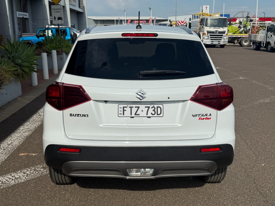 2024 Suzuki Vitara Turbo Wagon Image 7