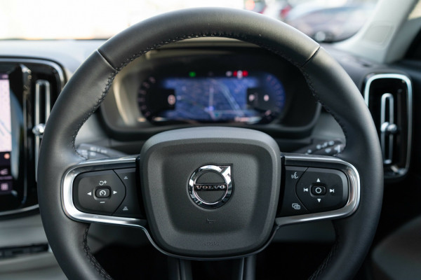 2026 Volvo XC40 XZ Ultra B4 Dark SUV Image 29