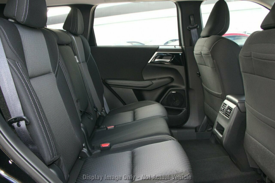 2025 Mitsubishi Outlander ZM ES SUV Image 6