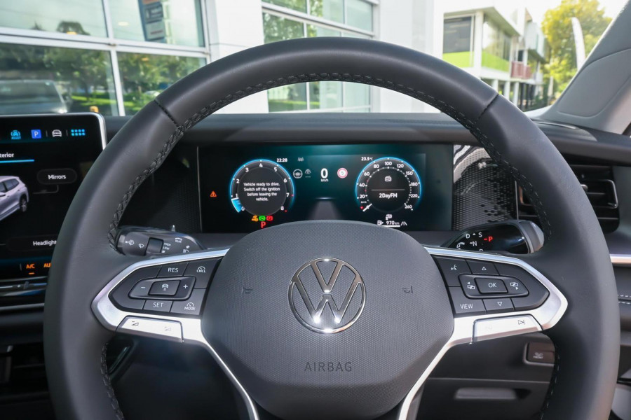 2025 Volkswagen Tayron R4 110TSI Life SUV Image 11