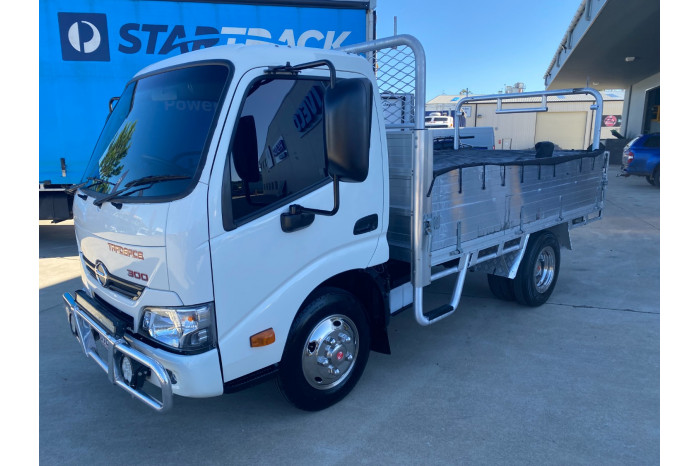 2019 Hino 300 Series 616 Truck
