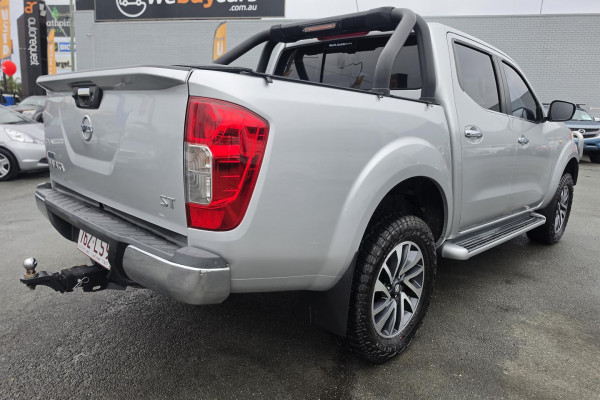 2015 Nissan Navara D23 ST Dual Cab Pickup Image 7