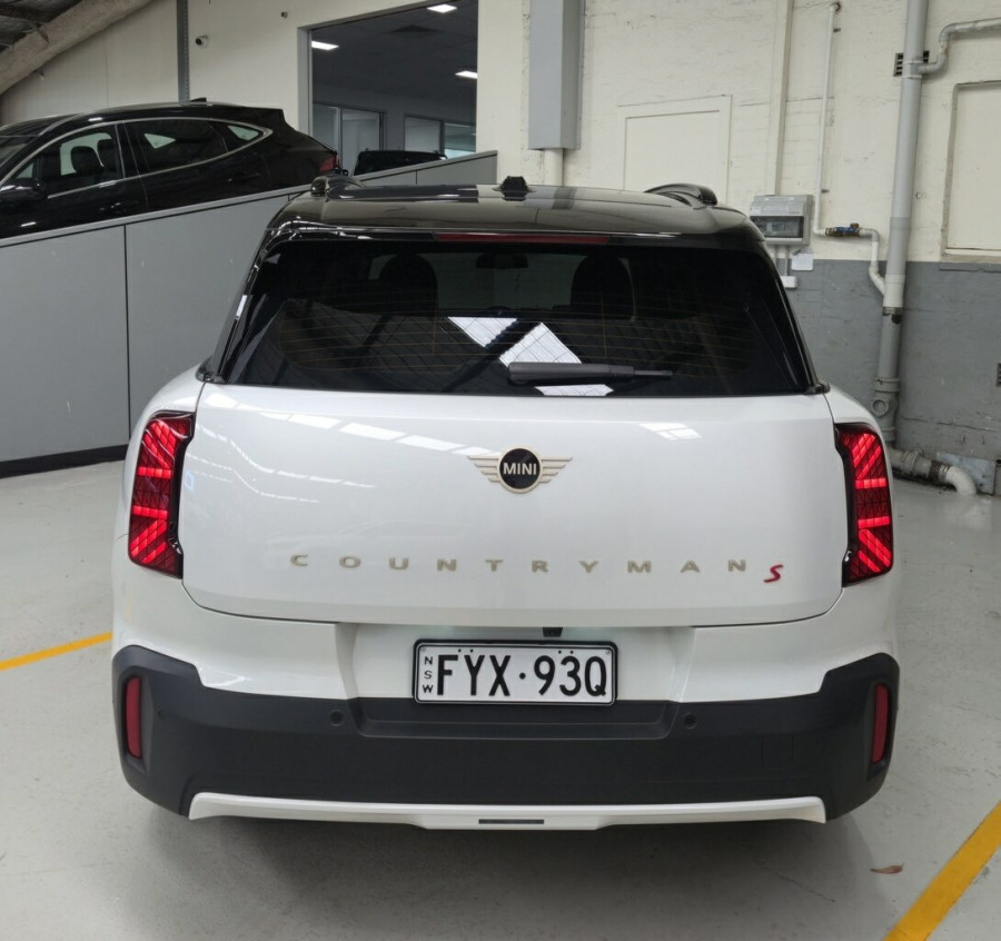 2024 MINI Countryman U25 S Classic Wagon Image 6