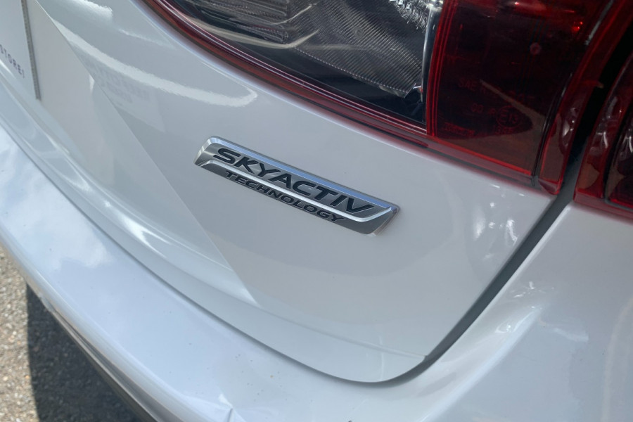 2015 Mazda 3 BM5476 NEO Hatch Image 21