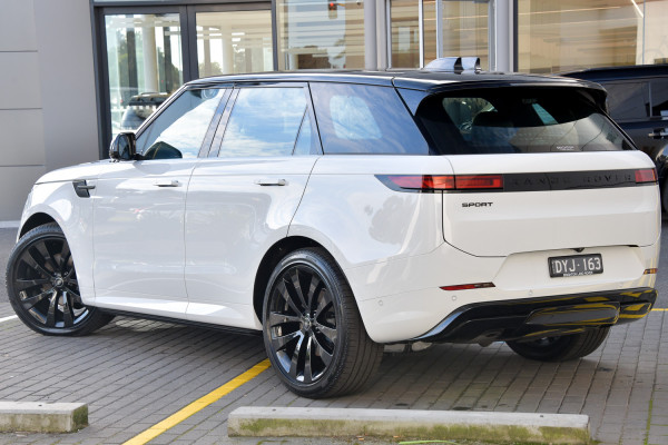 2025 Land Rover Range Rover Sport L461 D300 Dynamic SE SUV image 2