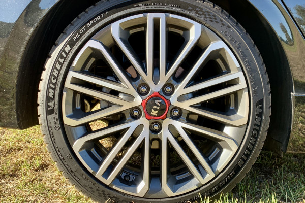 2020 Kia Cerato BD GT Hatch Image 5