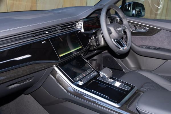 2026 MY25 Audi Q7 4M TFSI 250kW S line SUV