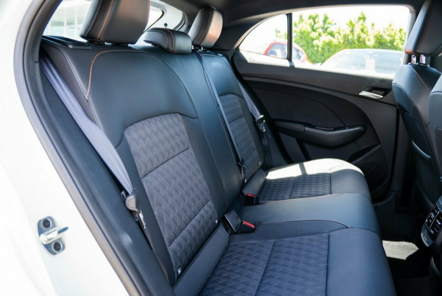 2024 MY24.5 MG MG3 ZP22 Essence Hybrid+ Hatch Image 9