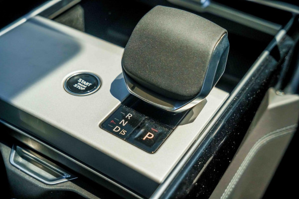 2024 MY25 Land Rover Range Rover L460 D350 Autobiography SUV image 21