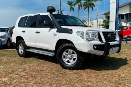 Toyota Landcruiser GX VDJ200R 