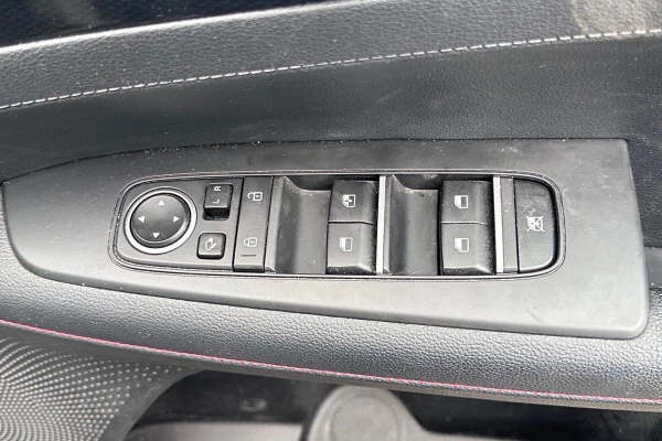 2022 Kia Cerato BD GT Hatch Image 17
