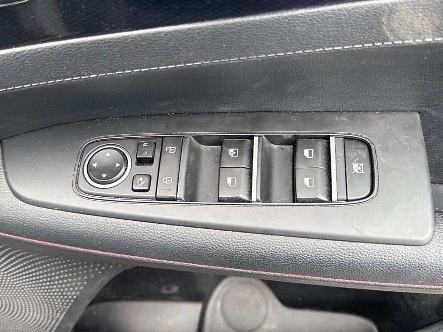 2022 Kia Cerato BD GT Hatch Image 17
