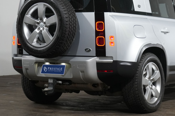 2022 Land Rover Defender L663 110 P400 SE 7 SEATER SUV Image 8