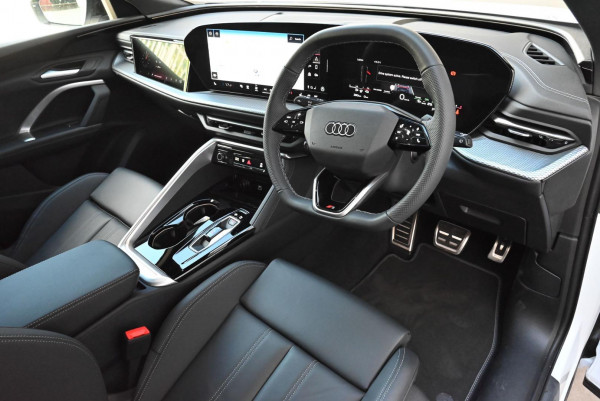 2026 MY25 Audi Q5 FY e-hybrid 270kW SUV image 6