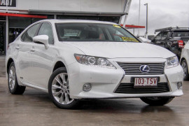 Lexus Es Luxury AVV60R 300h