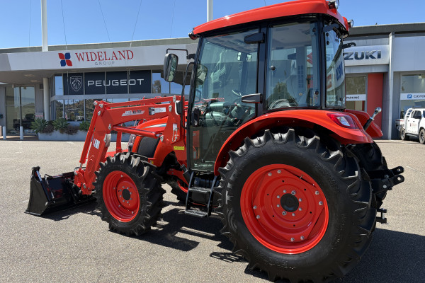 2025 Kioti RX8030 CAB TRACTOR w/ LOADER & BUCKET  RX8030 Tractors Image 3